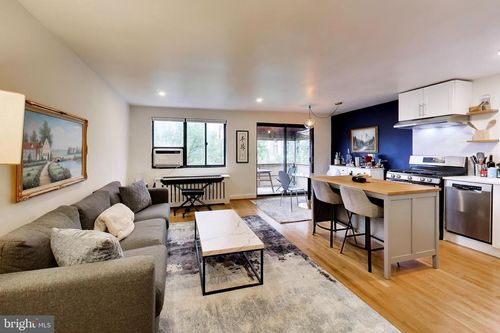 401-z-1563 N Colonial Ter, ARLINGTON, VA, 22209-1427 | Card Image