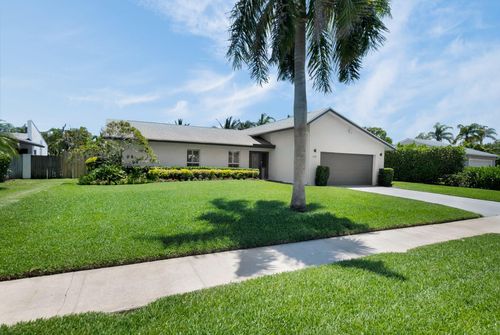 620 Ne 15th Pl, Boynton Beach, FL, 33435-2831 | Card Image