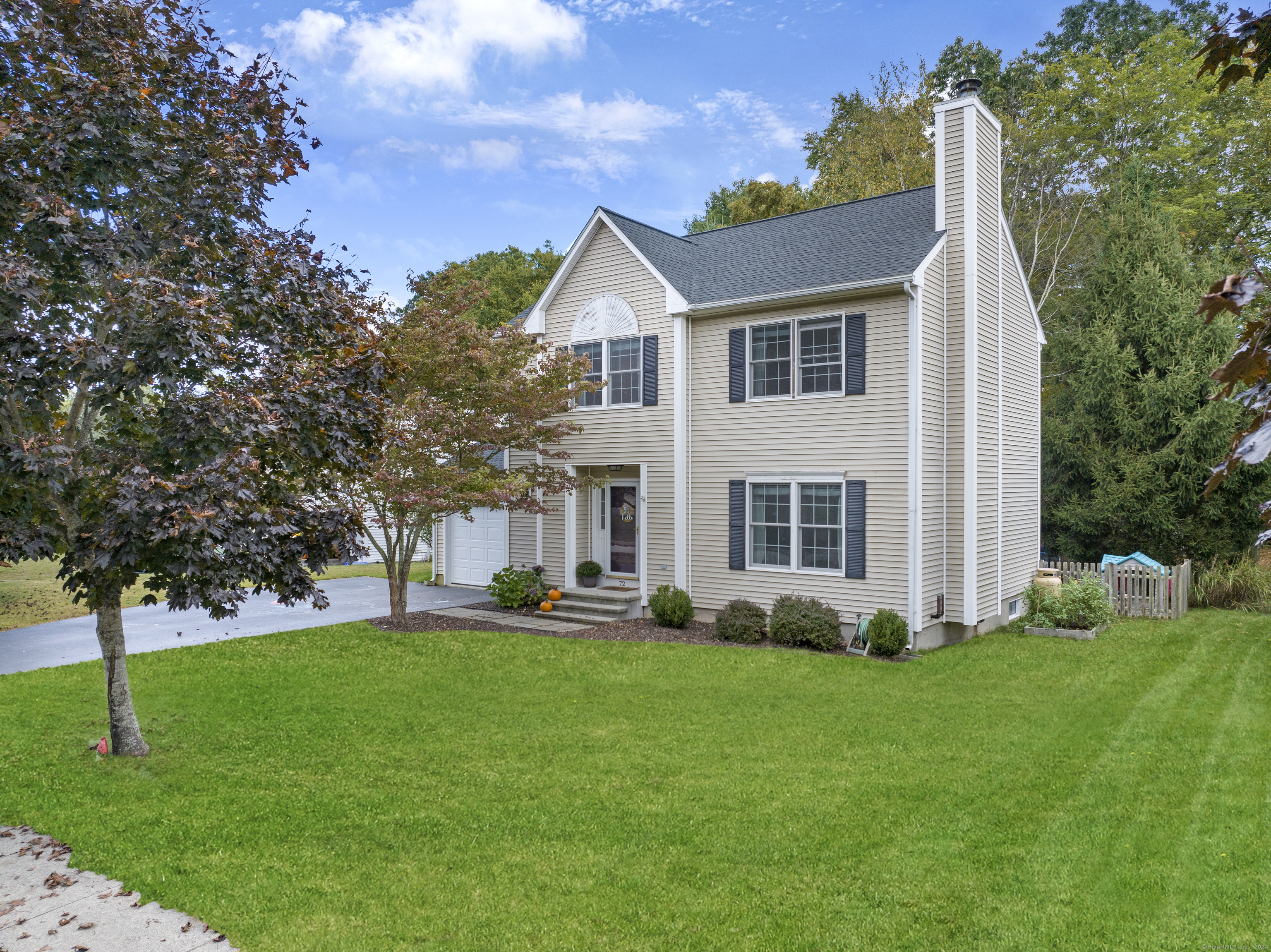 Hunting Ridge Dr, Mystic, CT 06355