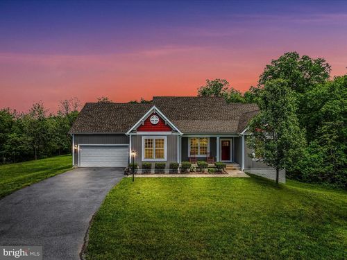 114 Willie Mayes Ct, Berkeley Springs, WV, 25411-7252 | Card Image
