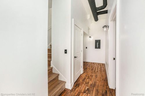 apt-3-8820 Joseph Campau St, Hamtramck, MI, 48212-3773 | Card Image