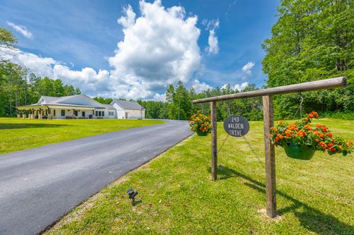 143 Walden Dr, Signal Mountain, TN, 37377-1861 | Card Image