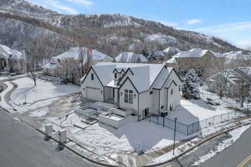 664 Wildflower Cir, North Salt Lake, UT, 84054-3350 | Card Image