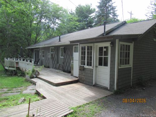 463 Mountain Rd, Bloomingburg, NY, 12721-4216 | Card Image