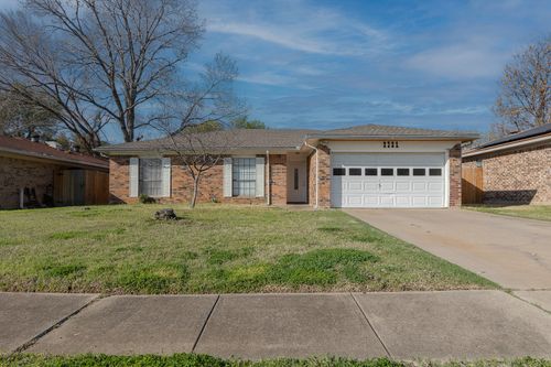 2721 W Oakdale Rd, Irving, TX, 75060-5533 | Card Image