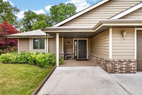 2737 Windepoint Ct, Sheboygan, WI, 53083-3564 | Card Image