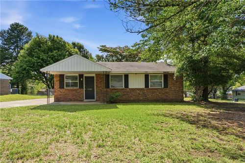 2300 Willow Rd, Greensboro, NC, 27406-4752 | Card Image