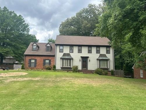 1915 Hidden Oaks Dr, Germantown, TN, 38138-2769 | Card Image
