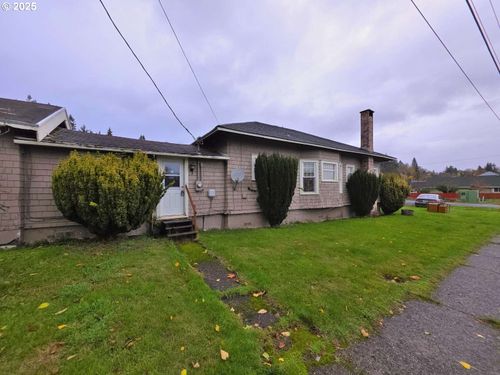 1104 Gaylord St, Raymond, WA, 98577-1207 | Card Image