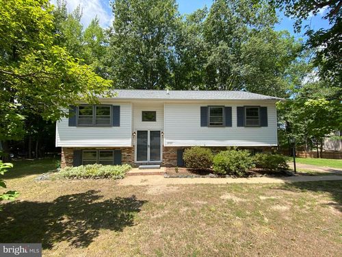 12202 Mcclain St, FREDERICKSBURG, VA, 22407-6661 | Card Image