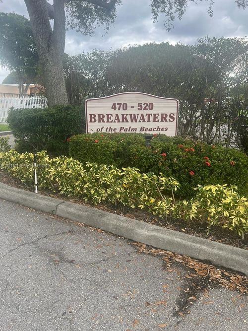 apt-2g-500 Executive Center Dr, West Palm Beach, FL, 33401-4922 | Card Image