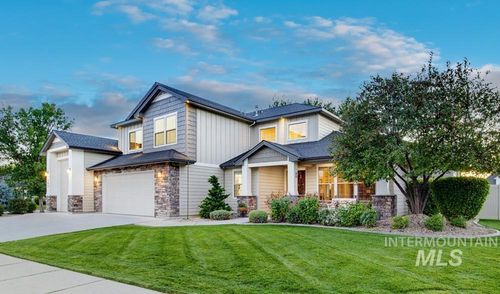 2603 N Hearthglow Ave, Eagle, ID, 83616-4792 | Card Image