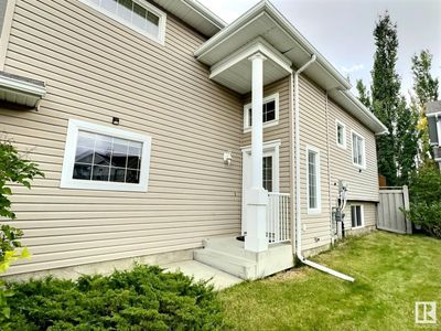 1517 Mcmillian Pl Sw, Home with 2 bedrooms, 3 bathrooms and null parking in Edmonton AB | Image 2