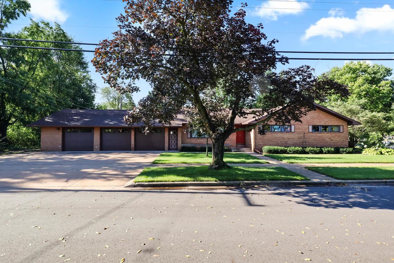 Clark St, Stevens Point, WI 54481