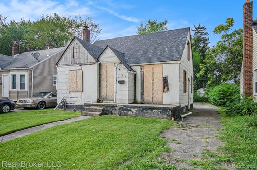 15895 Coram St, Detroit, MI, 48205-2503 | Card Image