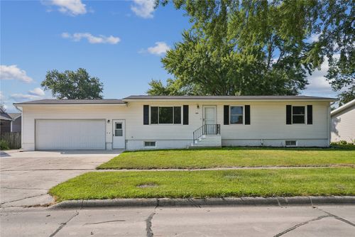 419 E 4th St, Readlyn, IA, 50668-9782 | Card Image