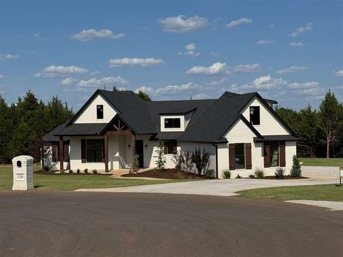 21288 Reserve Cir, Harrah, OK, 73045-4018 | Card Image