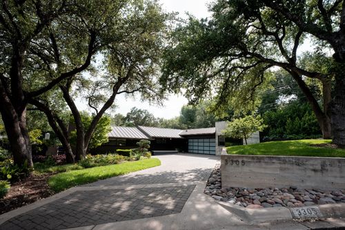 3305 Laurel Cir, Austin, TX, 78731-5721 | Card Image