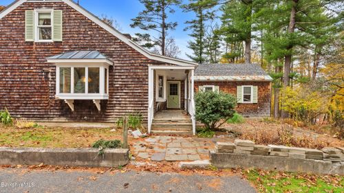 3 Pleasant View Dr, Great Barrington, MA, 01230-1538 | Card Image