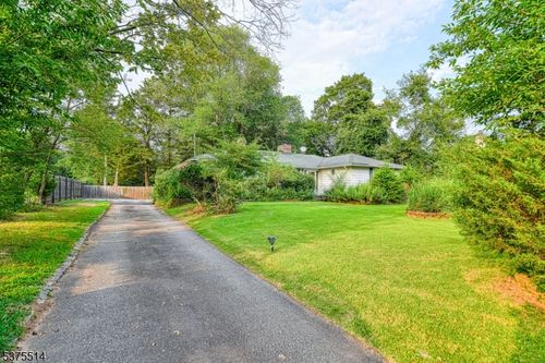 1501 Old Hamilton St, Somerset, NJ, 08873-2876 | Card Image