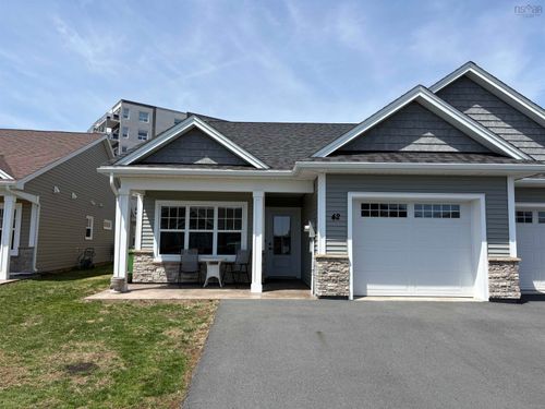 42 Elizabeth Avenue, Garlands Crossing, NS, B0N2T0 | Card Image