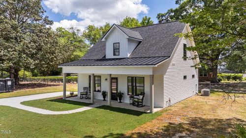 412 N Green St, Selma, NC, 27576-2136 | Card Image