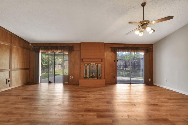Beautiful space to create memories seating infront of the chimney for the holidays or cool nights with a glass of wine. | Image 11
