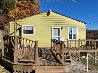 1219 Crescent Road, House other with 2 bedrooms, 1 bathrooms and null parking in Charleston WV | Image 2