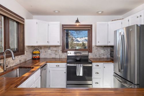 357 Vail Cir, DILLON, CO, 80435-8309 | Card Image