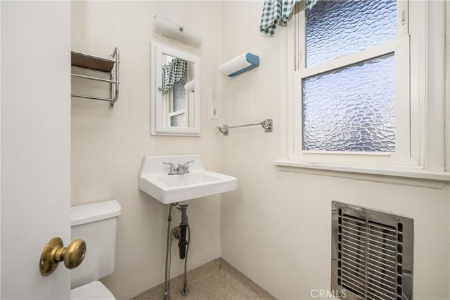 2102 E Napa Pl, House other with 3 bedrooms, 3 bathrooms and 2 parking in Anaheim CA | Image 36