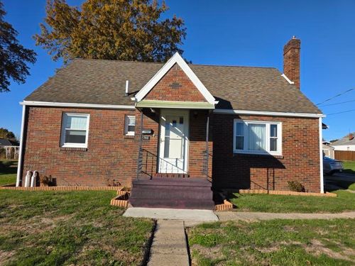 745 Castle St, New Castle, PA, 16101-5108 | Card Image