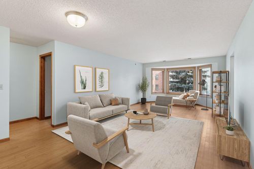 apt-303-32 11th Ave S, Hopkins, MN, 55343-7570 | Card Image