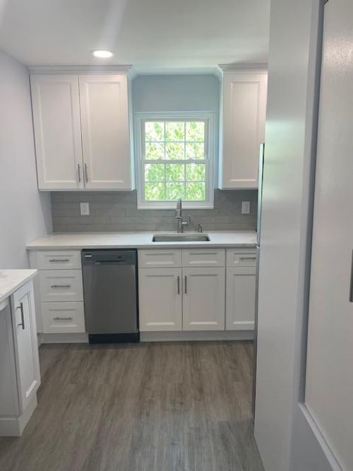 2 Amherst St, Williston Park, NY, 11596-1858 | Card Image