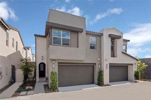 15907 Blue Copper Way, Fontana, CA, 92336-5578 | Card Image