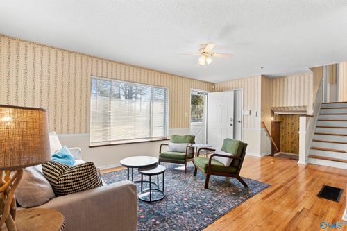 448 N Edgemont Cir Nw, Huntsville, AL, 35811-1365 | Card Image