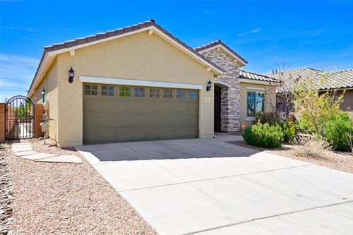 4678 Hojas Verdes, Santa Fe, NM, 87507-0850 | Card Image