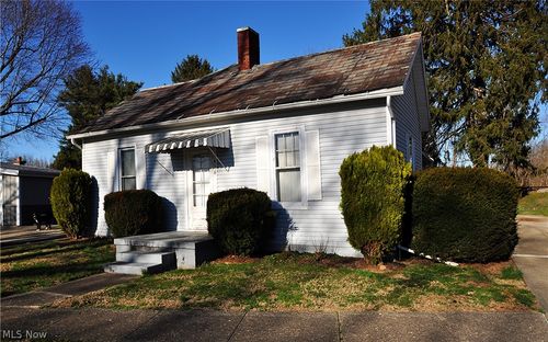 416 High St, Dresden, OH, 43821-9586 | Card Image