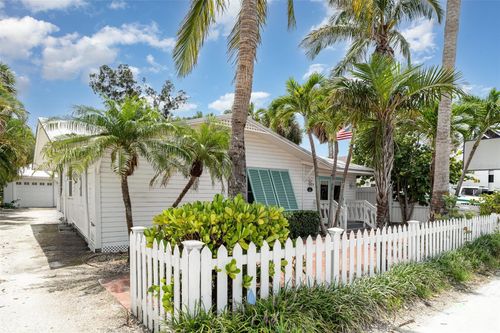 309 Pine Ave, ANNA MARIA, FL, 34216 | Card Image