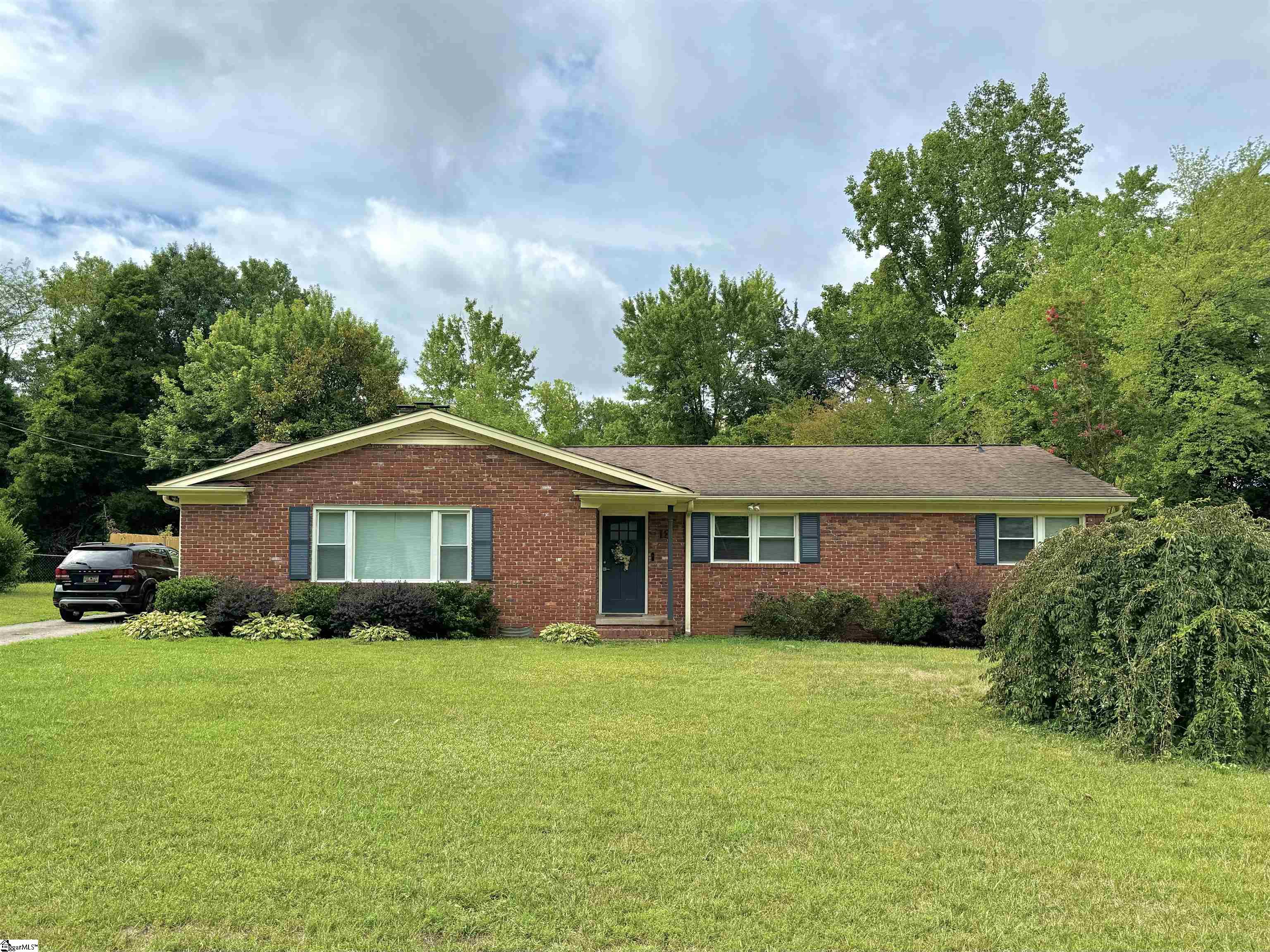 Dera St, Greenville, SC 29615