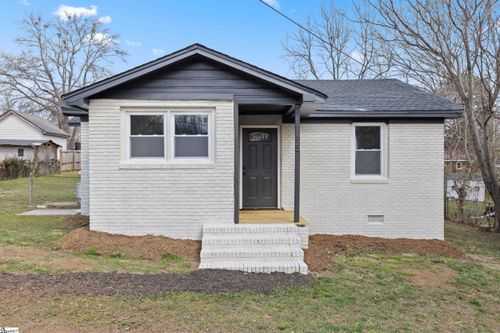 15 Lermann Dr, Greenville, SC, 29605-5042 | Card Image