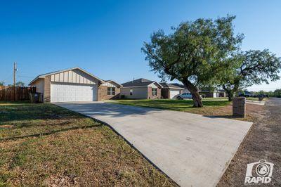 406 E 48th St, Home with 3 bedrooms, 2 bathrooms and 2 parking in San Angelo TX | Image 2