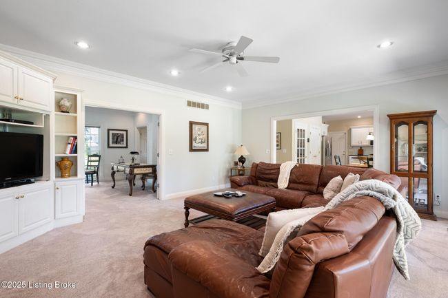 11731 Paramont Way, House other with 4 bedrooms, 4 bathrooms and null parking in Prospect KY | Image 12