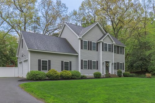 104 School House Rd, Groton, MA, 01450-1404 | Card Image