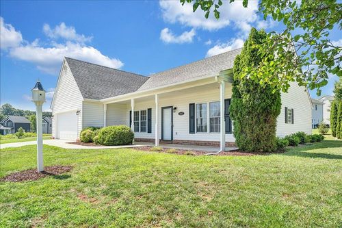 1042 New Market Loop, Forest, VA, 24551-4654 | Card Image