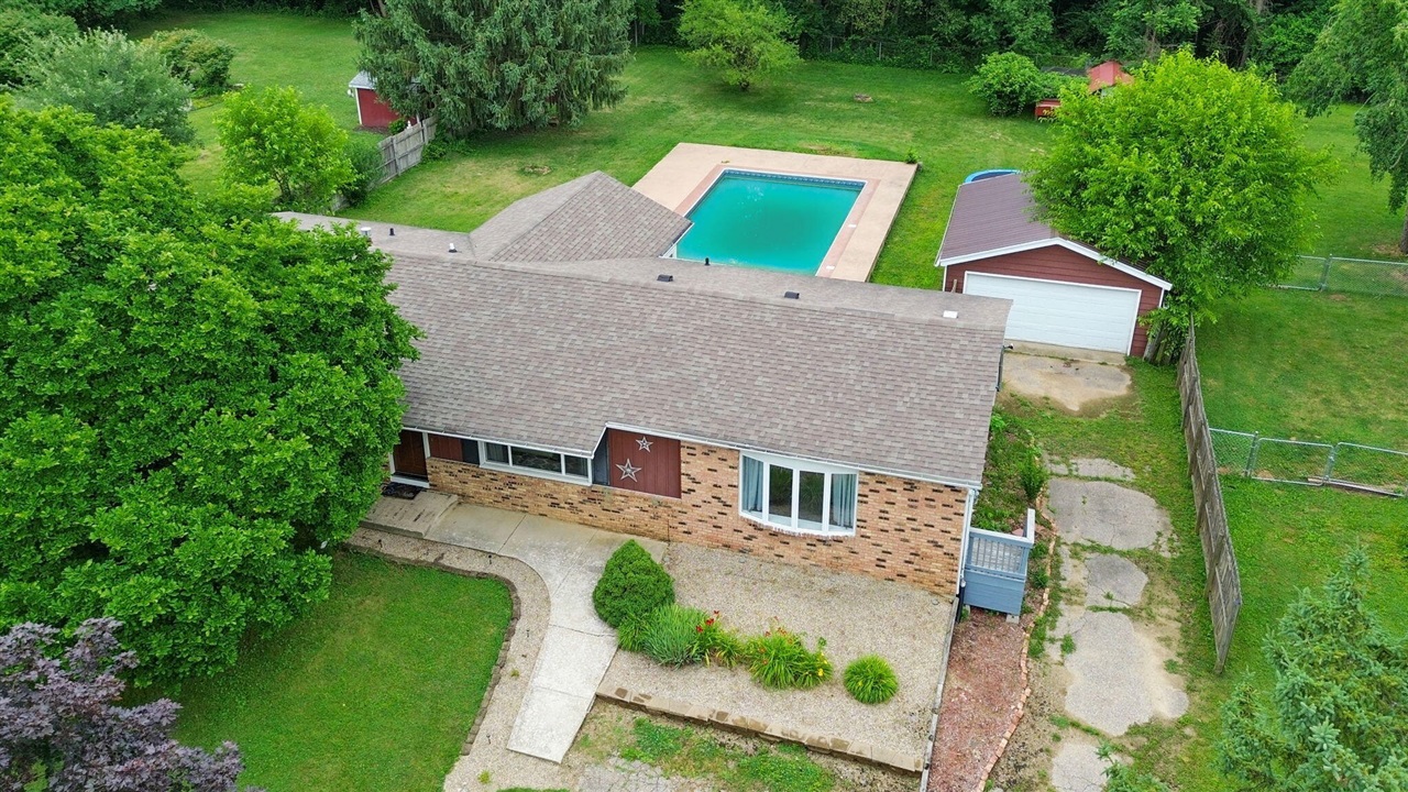 Platt St, Niles, MI 49120