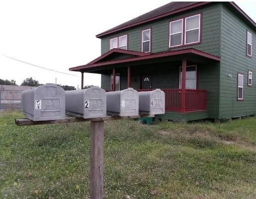 apt-4-110 Carolyn St, La Marque, TX, 77568-4396 | Card Image