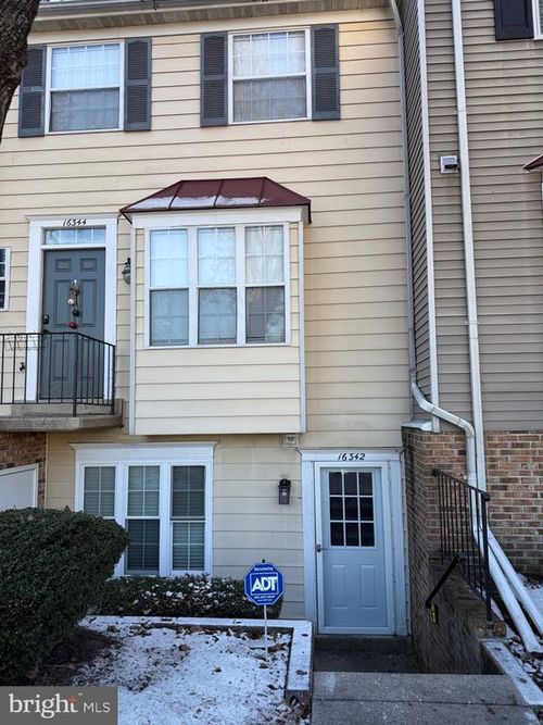 16342 Taconic Cir, DUMFRIES, VA, 22025-1534 | Card Image