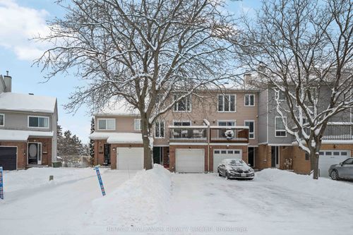 648 Brome Cres, Orleans, ON, K4A1W2 | Card Image