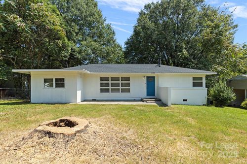 1022 Green Circle Dr, Gastonia, NC, 28054-2425 | Card Image