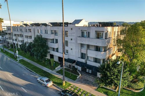 338-19350 Sherman Way, Reseda, CA, 91335 | Card Image